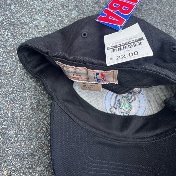 NWT Medium Boston Celtics hat - Picture 3 of 3